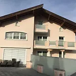 Schmidl Appartement